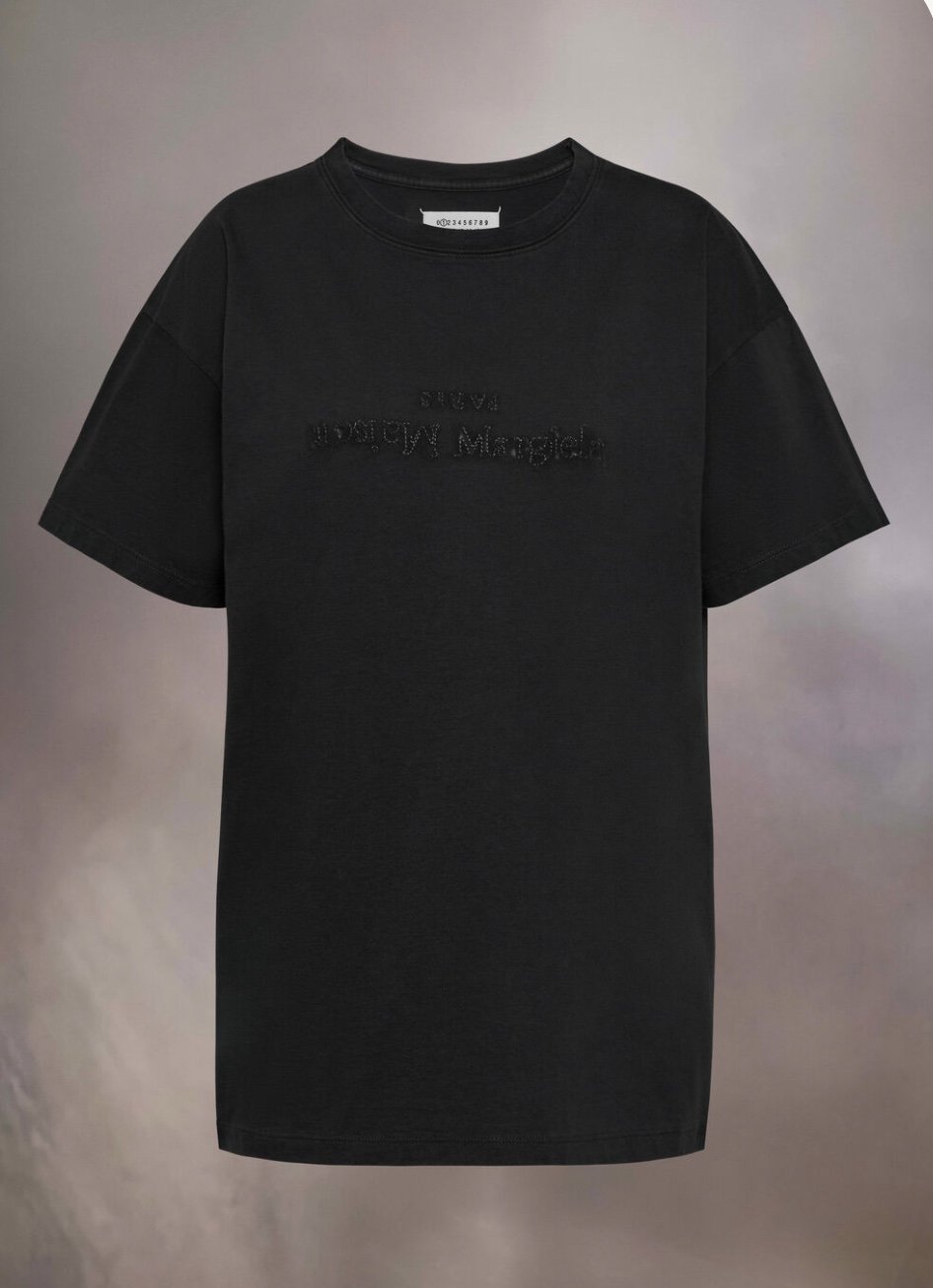 【関税&送料込み】Maison Margiela Embroidered Logo T-Shirt Maison Margiela Embroidered Logo T-Shirt — MODA